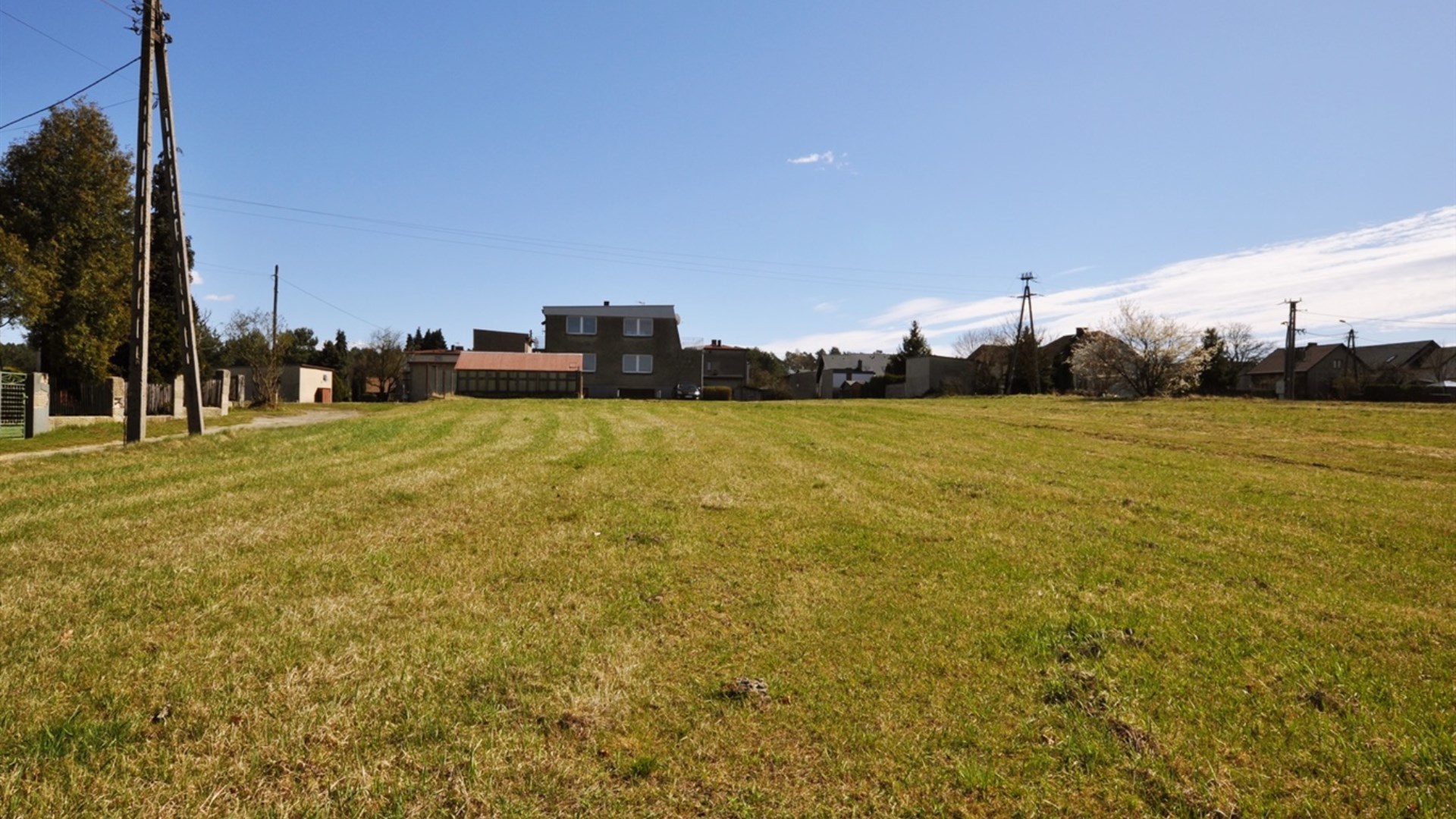 Działka na sprzedaż